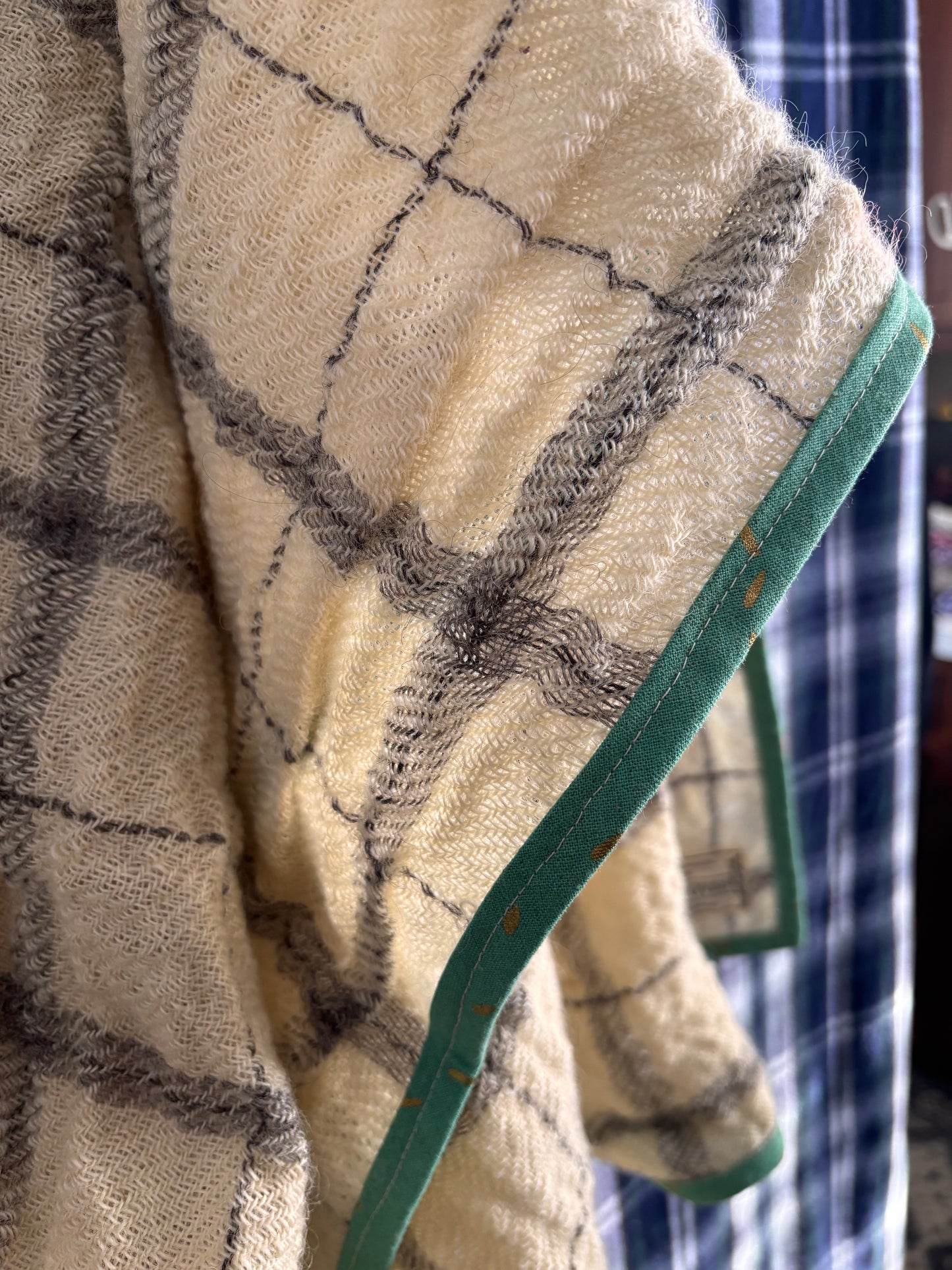 home : 100% natural wool blanket