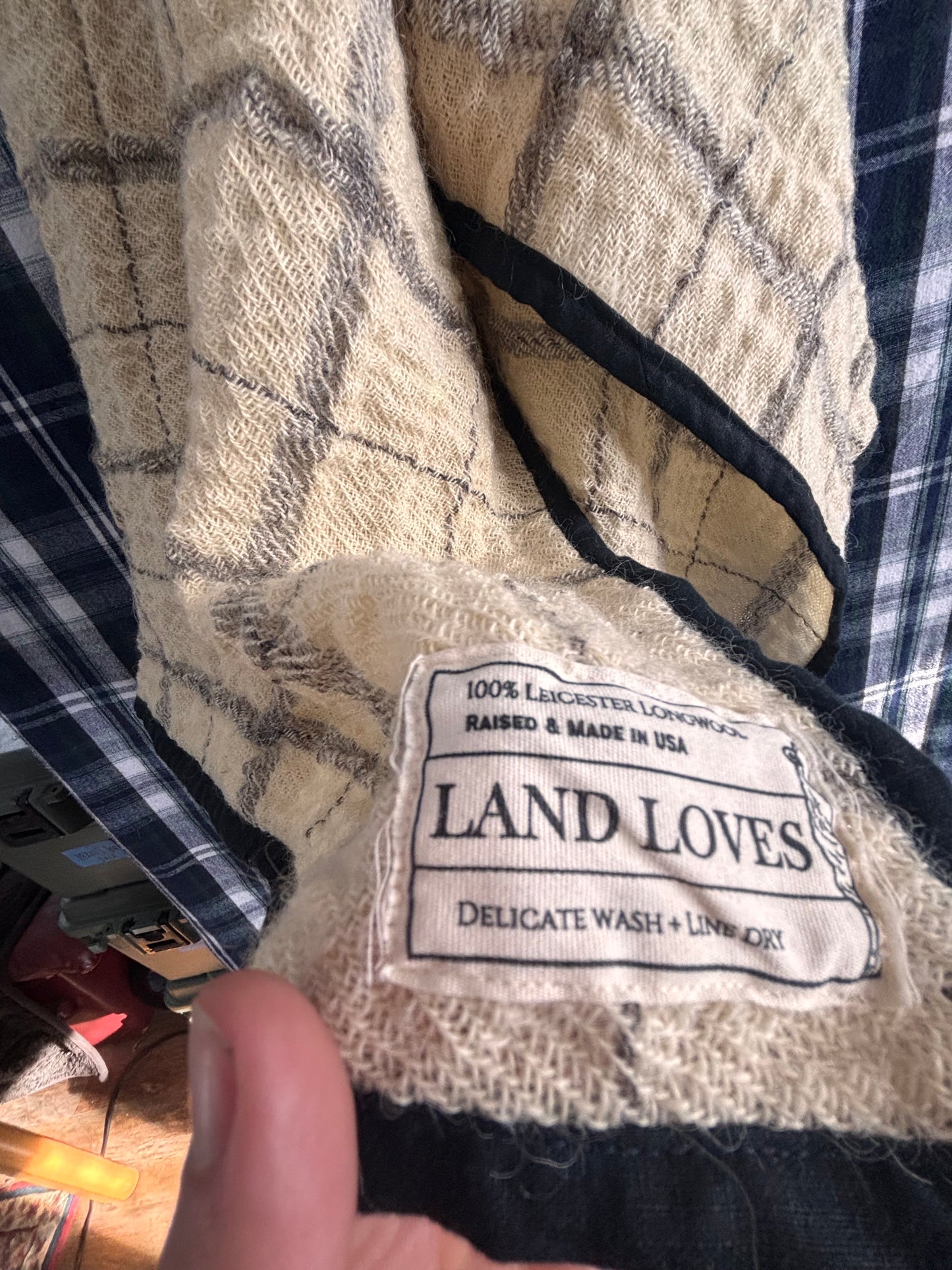 blanket : 100% natural wool