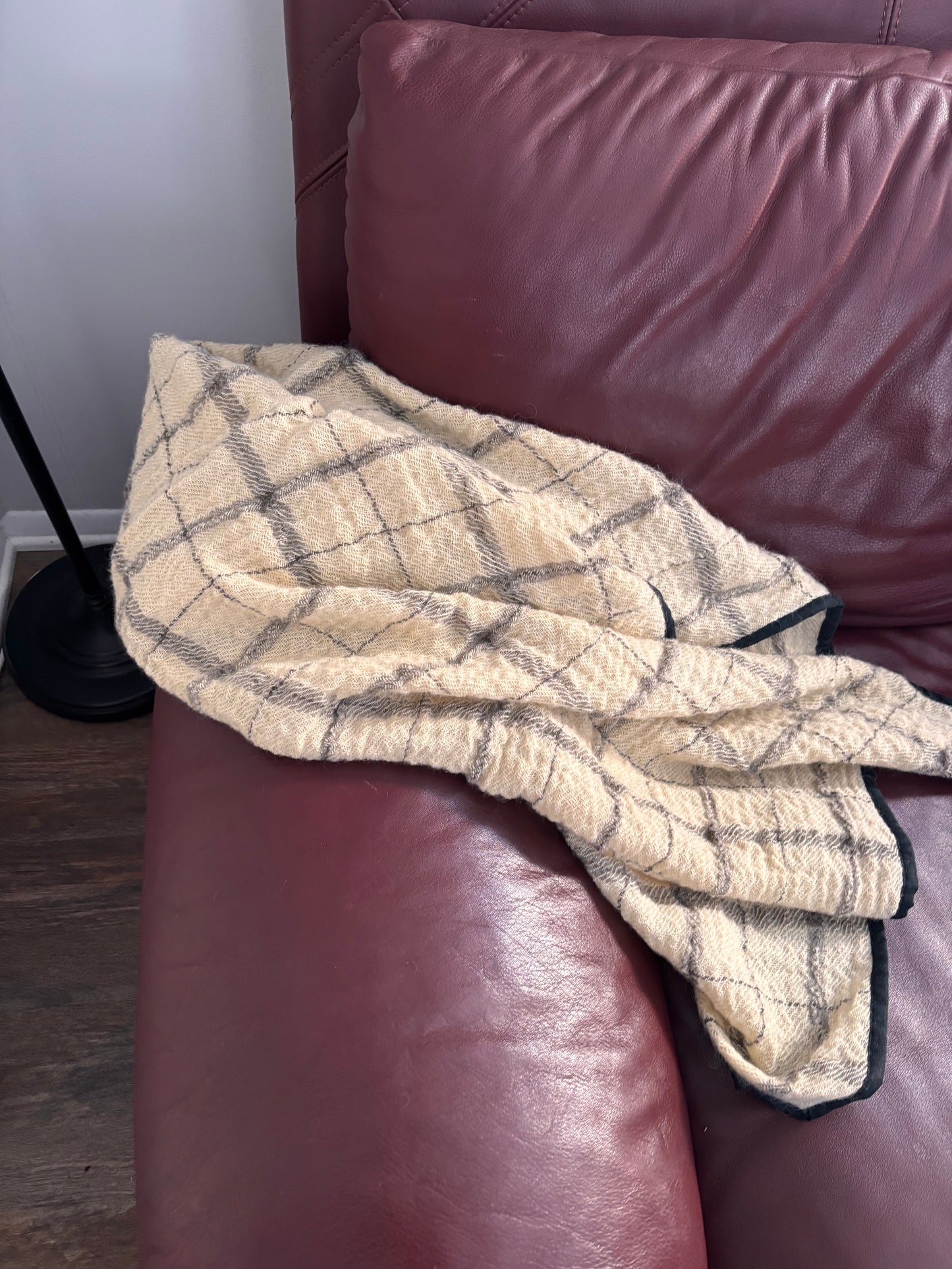blanket : 100% natural wool