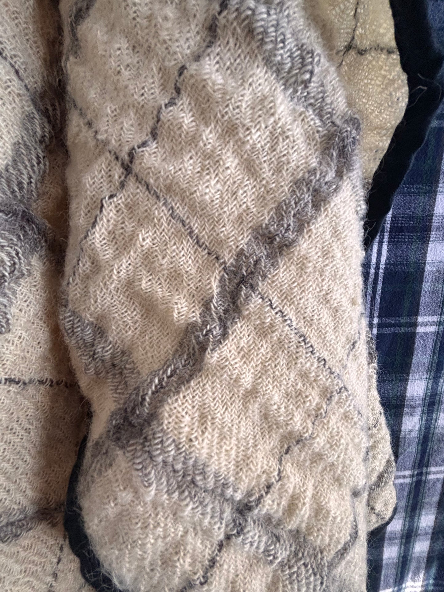 blanket : 100% natural wool