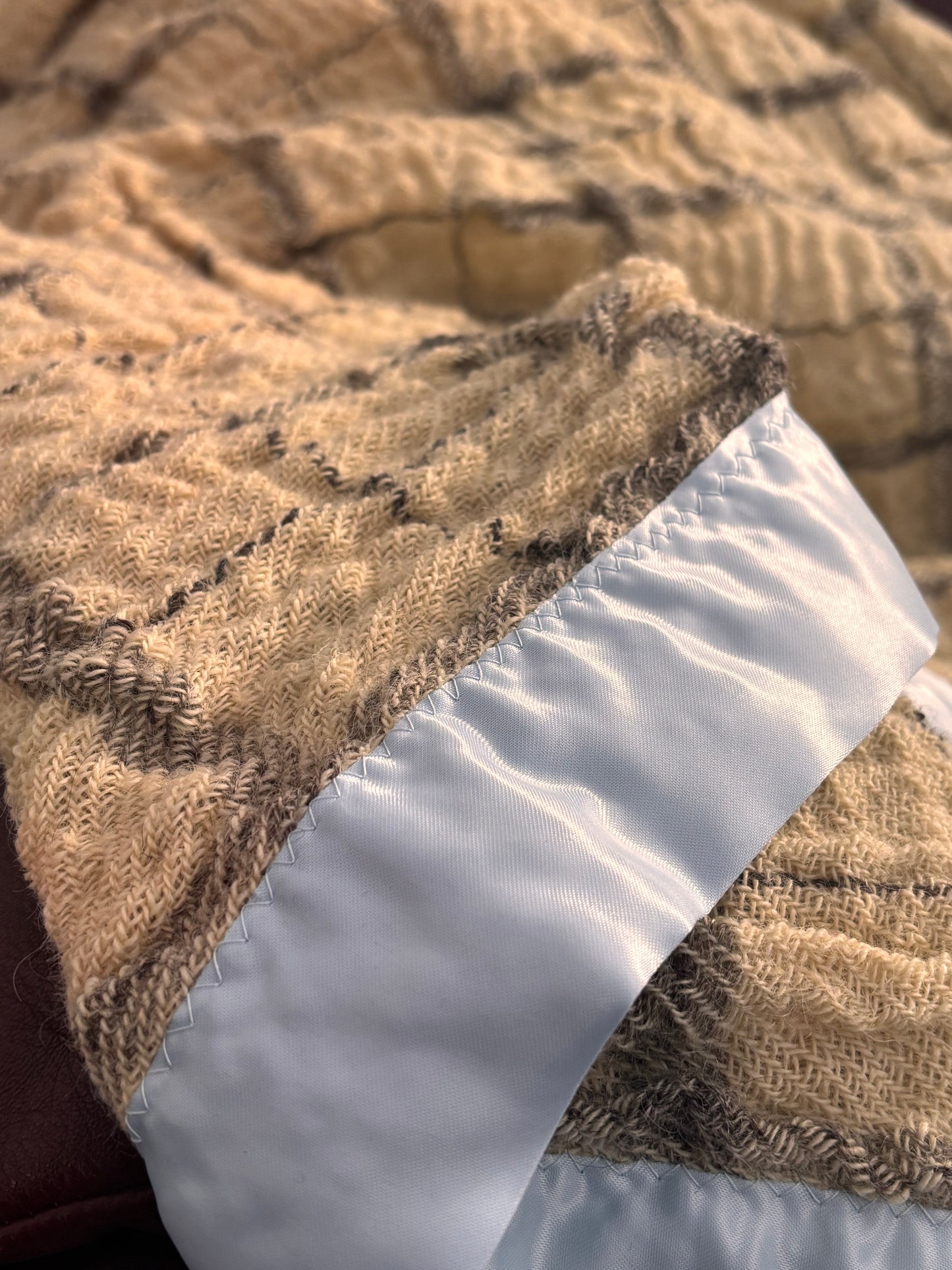 blanket : 100% natural wool