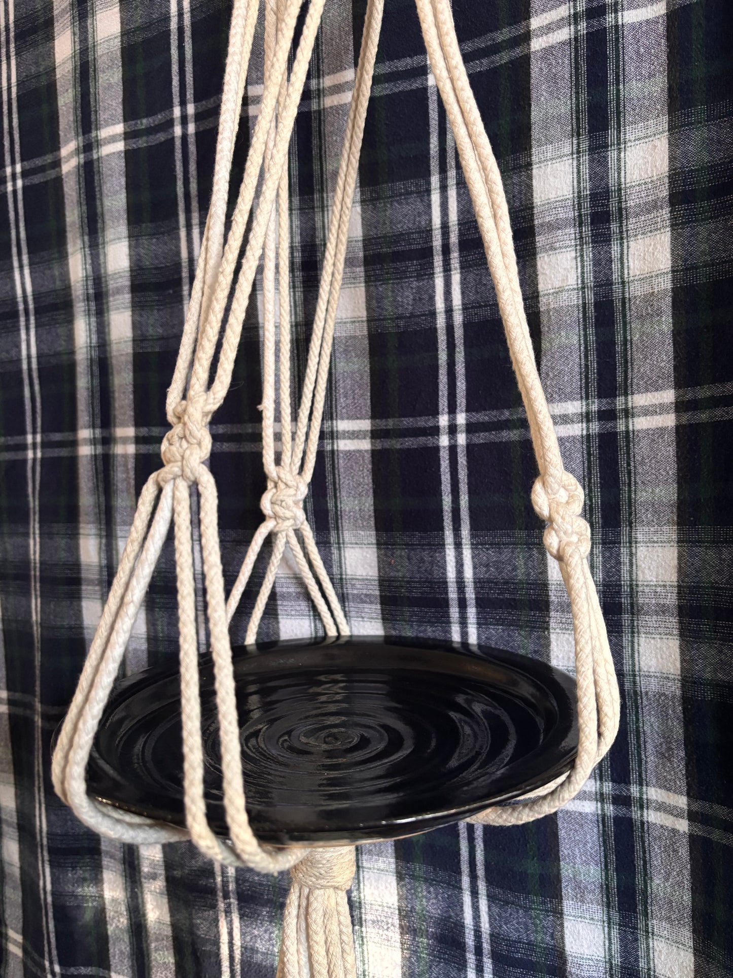 garden : macrame plant hangers